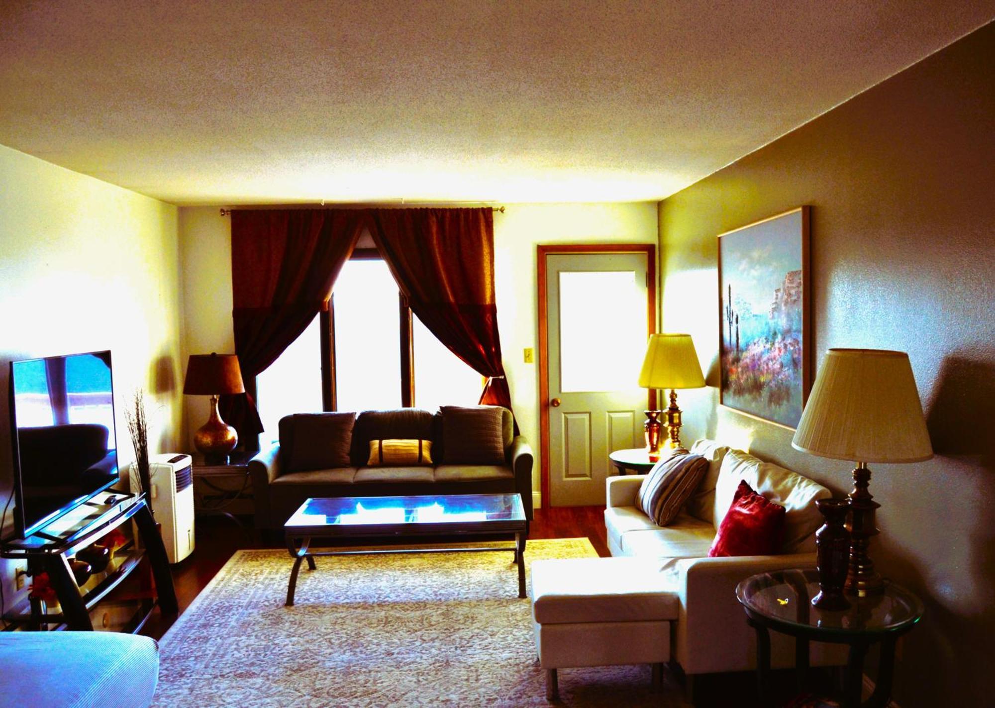 Arhaus 3 Apartamento Grand Forks Exterior foto